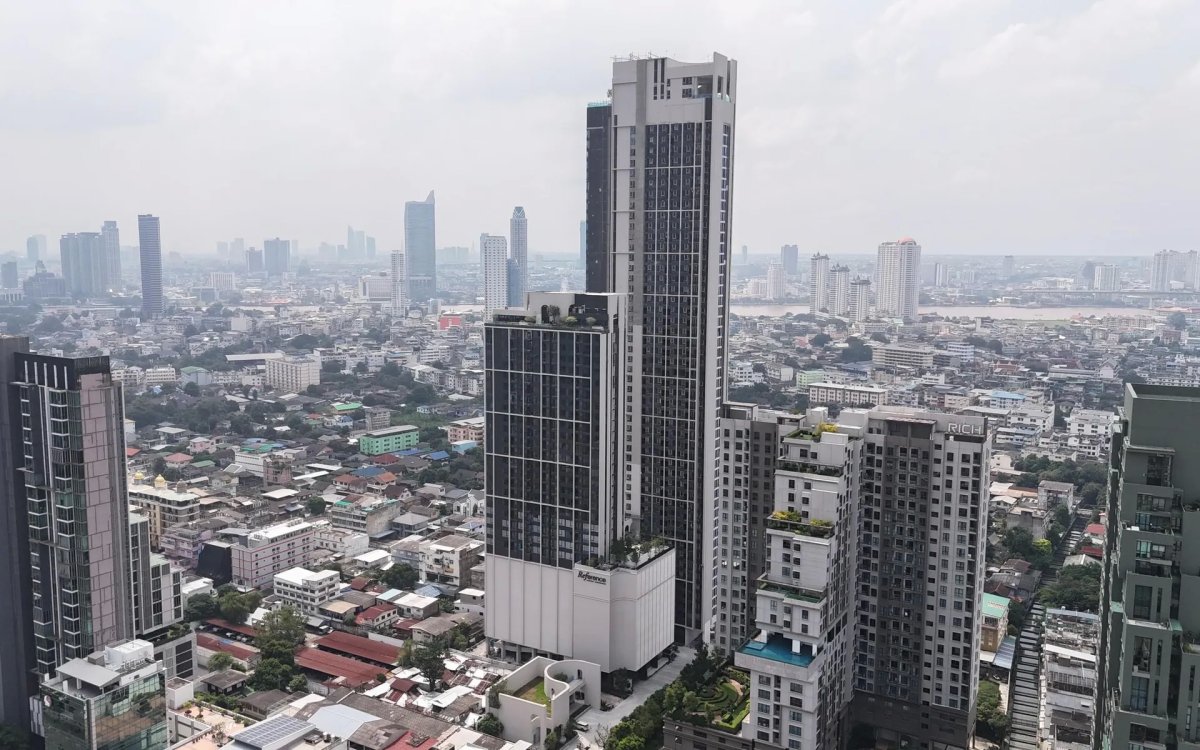 Reference Sathorn-Wongwian Yai by SC Asset